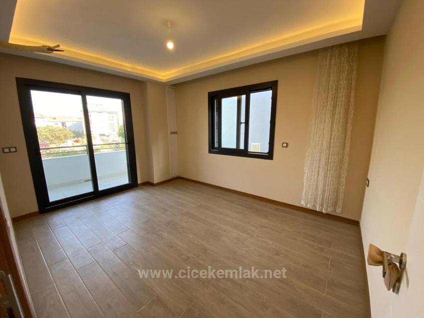 3+1 Villa Zum Verkauf Im Stadtzentrum Von Seferihisar, Izmir