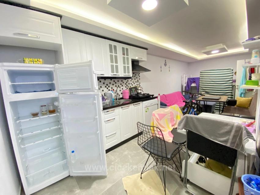 1+1 Wohnung Zum Verkauf In Doğanbey, Seferihisar, İzmir, 150 Meter Vom Meer Entfernt.