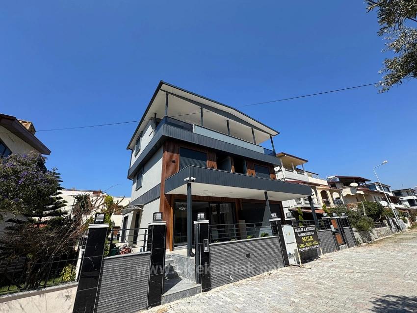 3+1 Villa Zum Verkauf In İzmir Seferihisar Ürkmez, Nur 40 Meter Vom Meer Entfernt