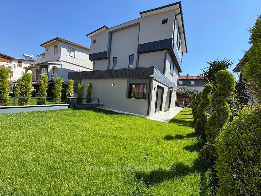 3+1 Villa Zum Verkauf In İzmir Seferihisar Ürkmez, Nur 40 Meter Vom Meer Entfernt