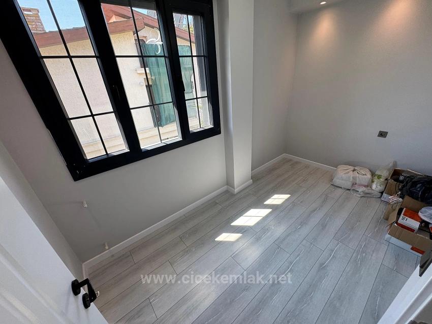 3+1 Villa Zum Verkauf In Ürkmez, Seferihisar, İzmir, Nur 40 Meter Vom Meer Entfernt.