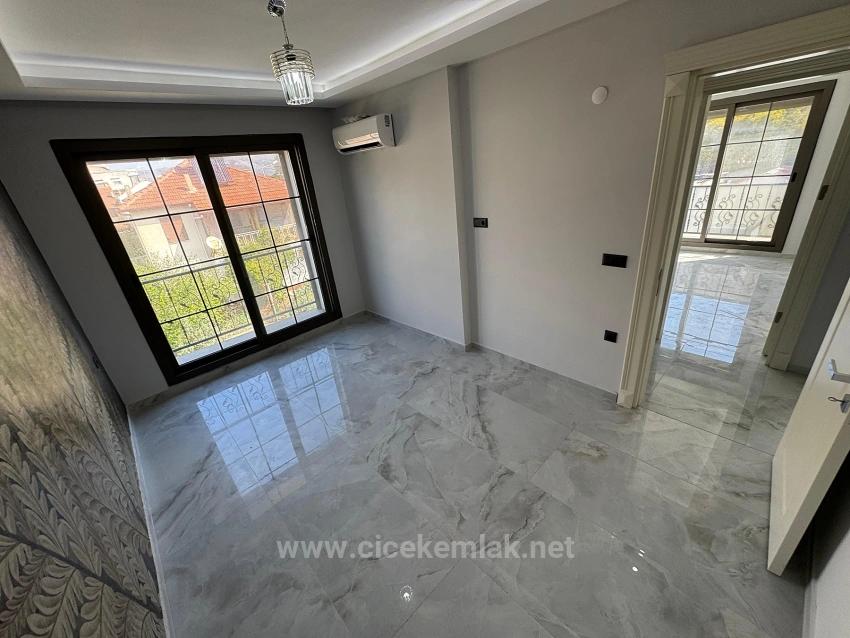 3+1 Villa Zum Verkauf Im Zentrum Von İzmir Seferihisar Ürkmez, Nur 40 Meter Vom Meer Entfernt