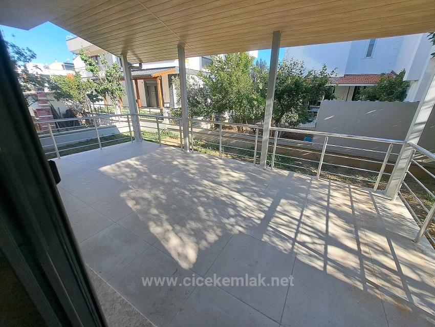 2+1 Villa Zum Verkauf In Doğanbey, Seferihisar, İzmir