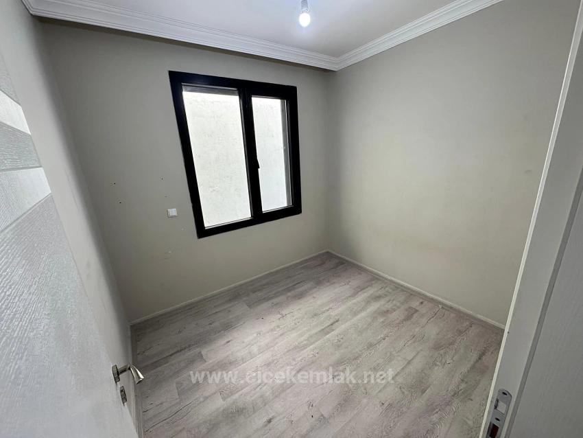 1+1 Wohnung Zum Verkauf In Ürkmez, Seferihisar, İzmir, 60 Meter Vom Meer Entfernt.