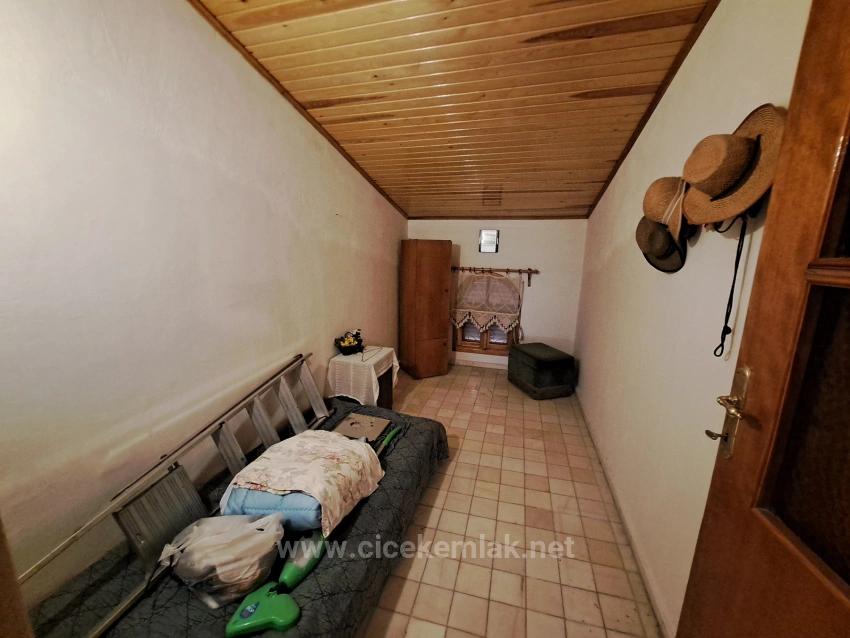 4+1 Villa Zum Verkauf In Einer Geschlossenen Wohnanlage Mit Pool In Doğanbey, Seferihisar, İzmir