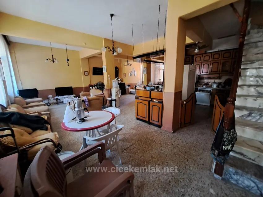 İzmir Seferihisar Ürkmez'de Dem Meer 20 Meter Entfernung Entfernt Zu Verkaufen 5+1 Villa