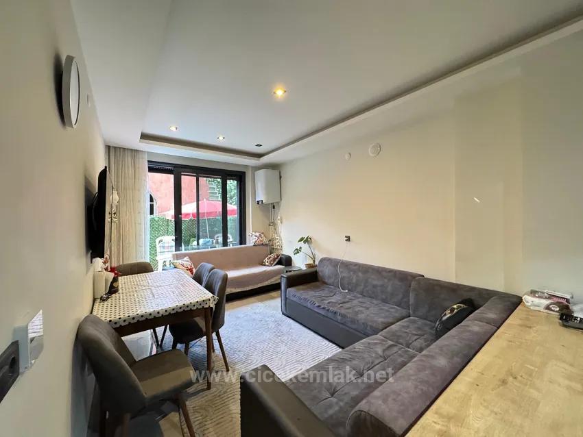 İzmir Seferihisar Ürkmez Zentrum In 2+1 Wohnung Zum Verkauf