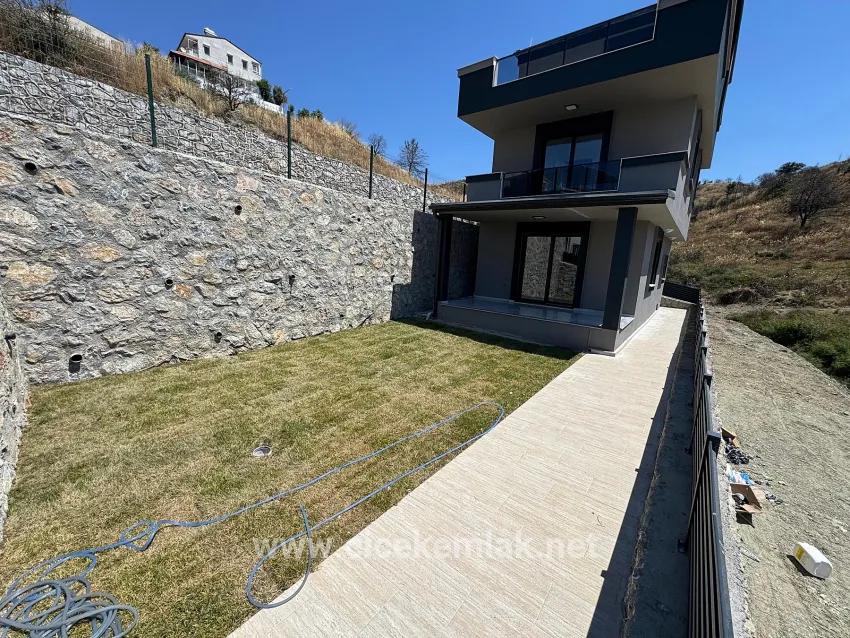 İzmir Seferihisar Atatürk Viertel In Barrierefreie 3+1 Villa Zum Verkauf