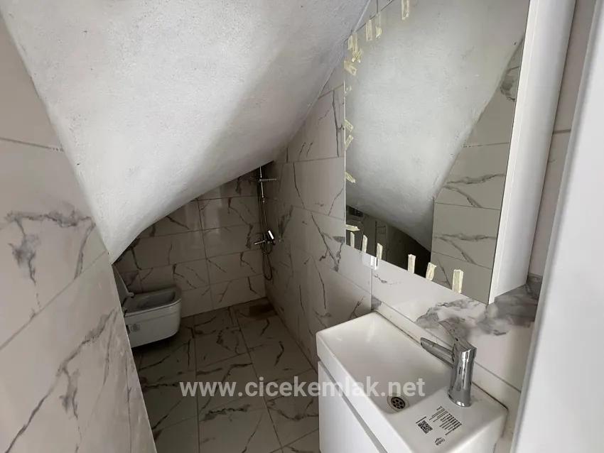 İzmir Seferihisar Ürkmez Zentrum Zu Verkaufen 4+1 Mit Aufzug Wohnung