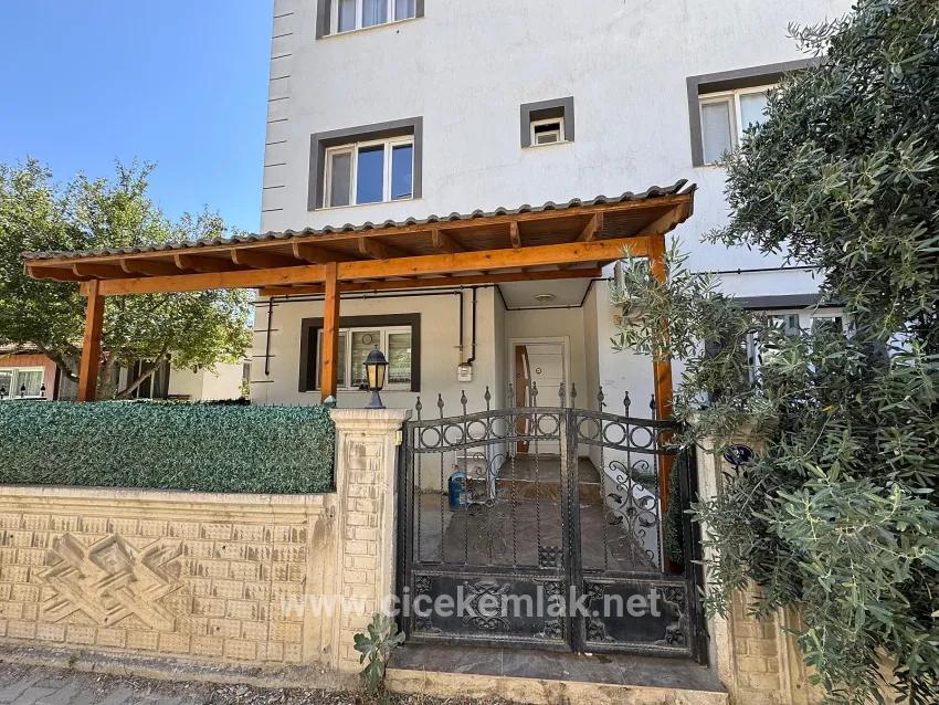 İzmir Seferihisar Çolakibrahim Bey Mahallesinde Satılık 3+1 Wohnung