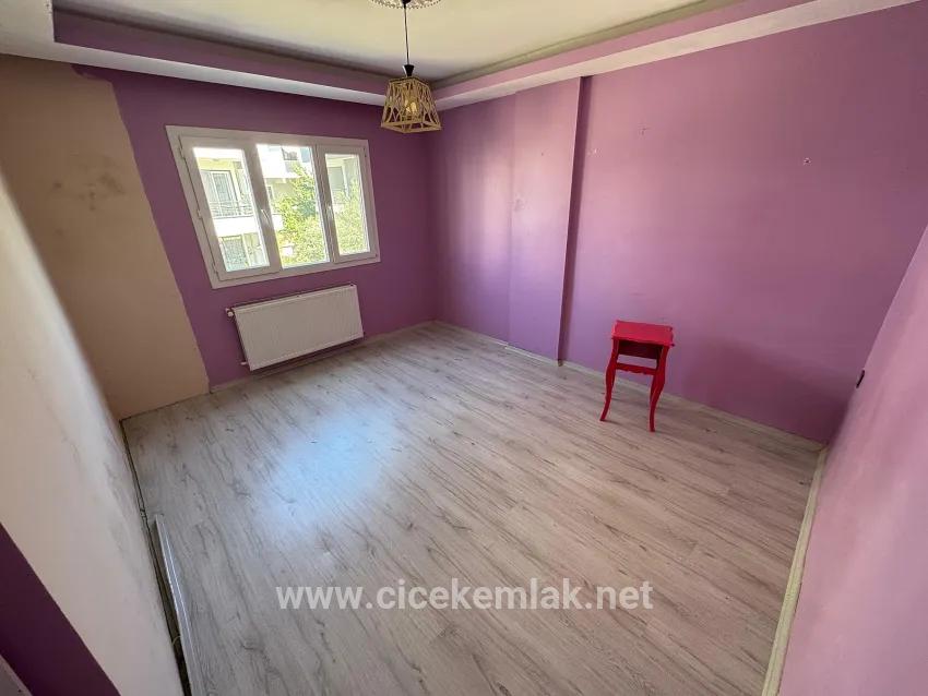 İzmir Seferihisar Çolakibrahim Bey Mahallesinde Satılık 3+1 Wohnung