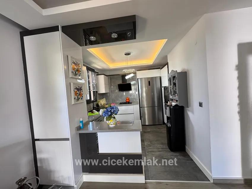 İzmir Seferihisar Doğanbey'de Satılık Schwimmbad Mit Site Innerhalb 3+1 Villa
