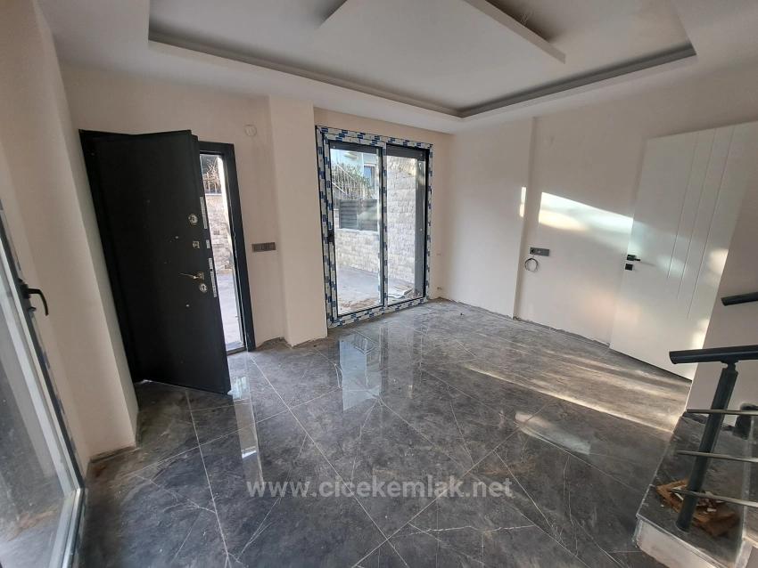 2+1 Villa Zum Verkauf In Izmir Seferihisar Ürkmez