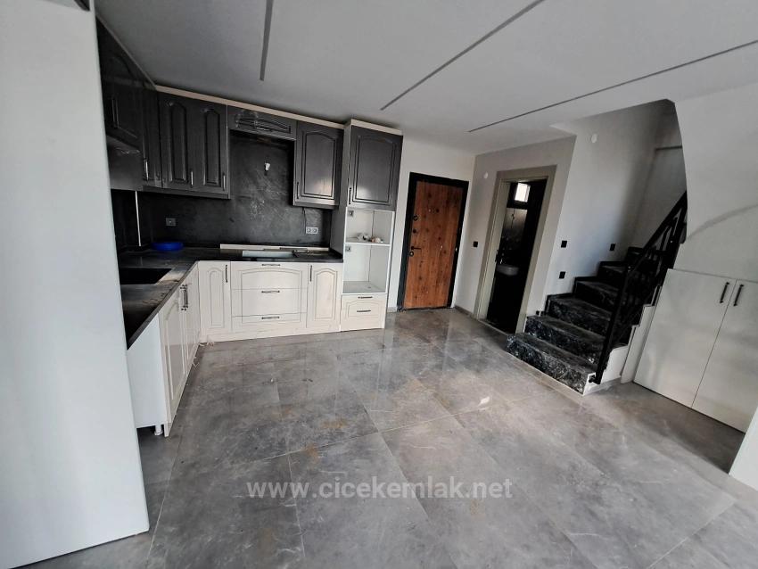 3+1 Villa Zum Verkauf In Izmir Seferihisar Akarca