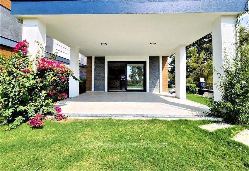 4+1 Villa Zum Verkauf In Doğanbey, Seferihisar, İzmir