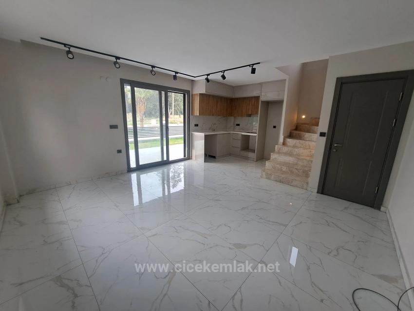 3+1 Villa Zum Verkauf In Doğanbey, Seferihisar, İzmir