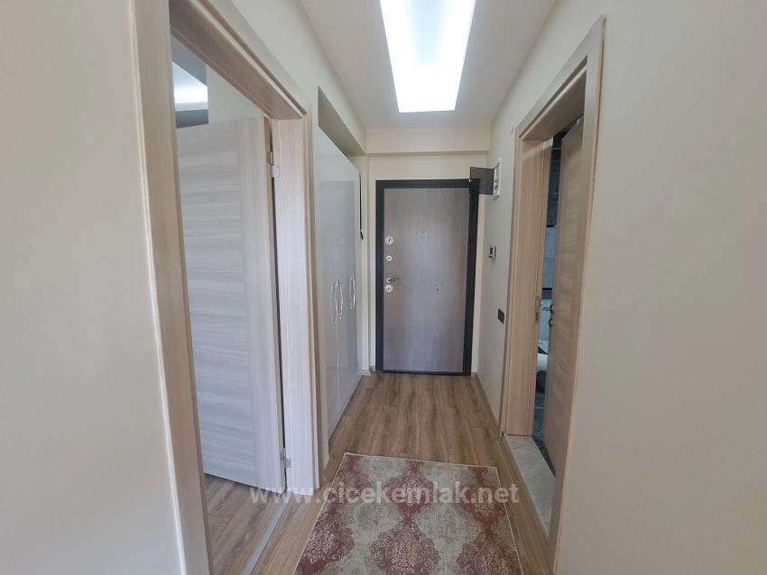 1+1-Apartment Zum Verkauf In Einer Anlage Mit Swimmingpool In Doğanbey, Seferihisar, İzmir