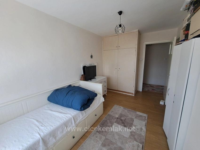 2+1 Wohnung Zum Verkauf In Izmir Menderes Gumuldur, 50 Meter Vom Meer Entfernt