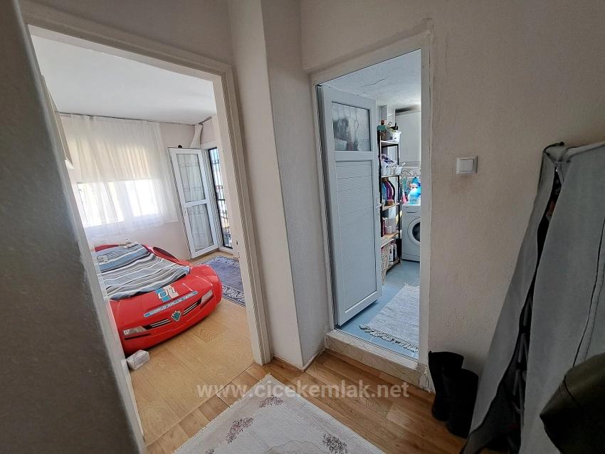 2+1 Wohnung Zum Verkauf In Izmir Menderes Gumuldur, 50 Meter Vom Meer Entfernt