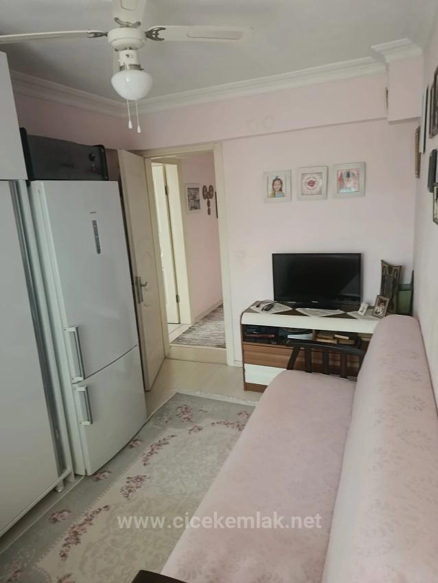 2+1 Wohnung Mit Garten Zum Verkauf Im Zentrum Von Izmir Seferihisar Ürkmez