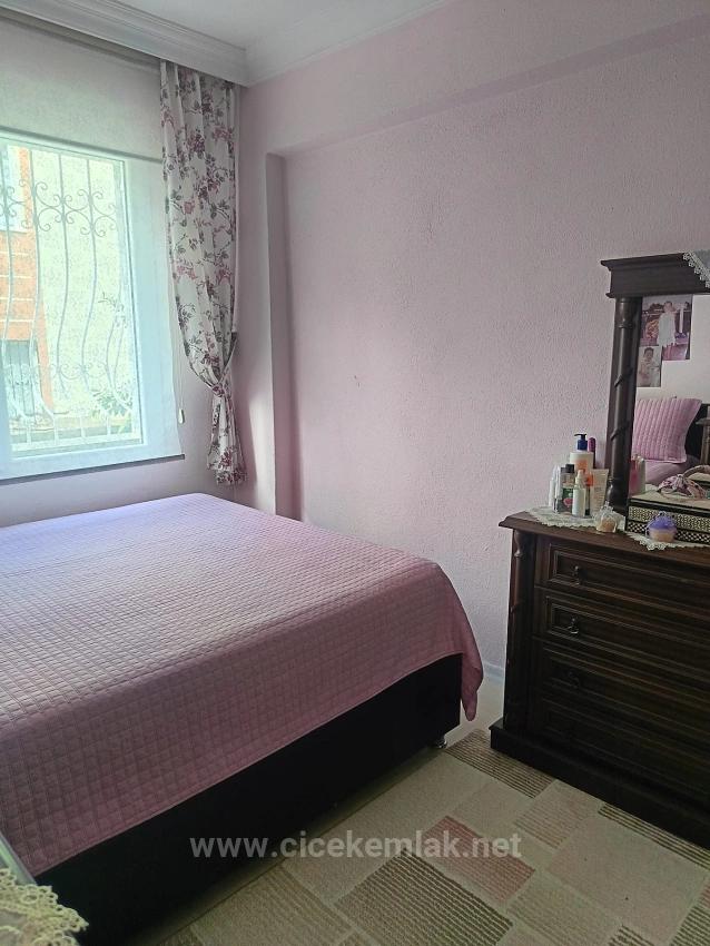 2+1 Wohnung Mit Garten Zum Verkauf Im Zentrum Von Izmir Seferihisar Ürkmez