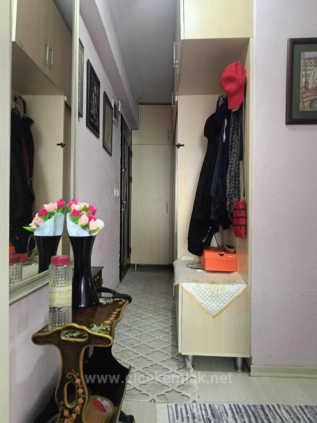 2+1 Wohnung Mit Garten Zum Verkauf Im Zentrum Von Izmir Seferihisar Ürkmez