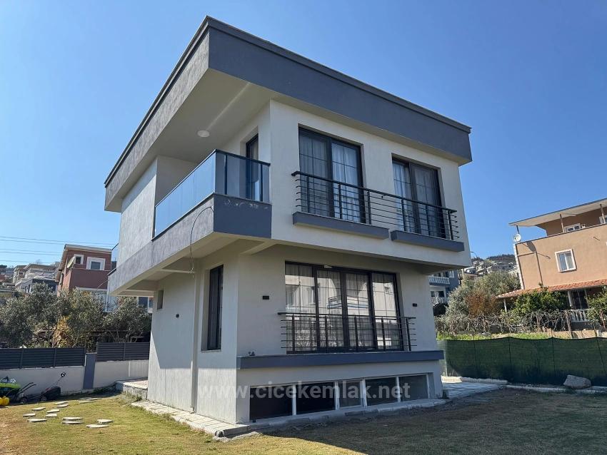 4+2 Villa Zum Verkauf In Doğanbey, Seferihisar, İzmir