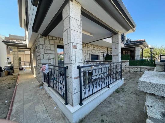 3+1 Villa Zum Verkauf Im Stadtzentrum Von Seferihisar, Izmir
