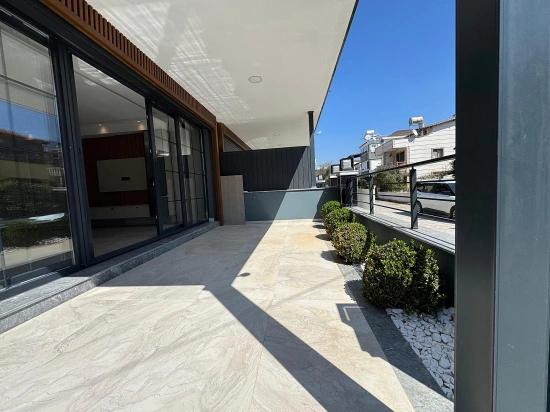 3+1 Villa Zum Verkauf In Ürkmez, Seferihisar, İzmir, Nur 40 Meter Vom Meer Entfernt.