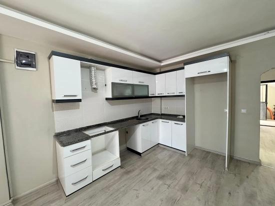 1+1 Wohnung Zum Verkauf In Ürkmez, Seferihisar, İzmir, 60 Meter Vom Meer Entfernt.