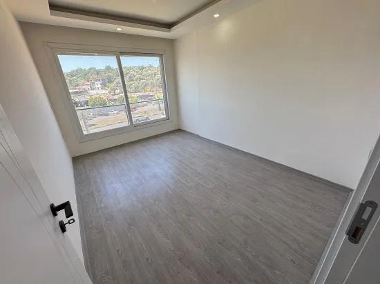 İzmir Seferihisar Ürkmez Zentrum Zu Verkaufen 4+1 Mit Aufzug Wohnung