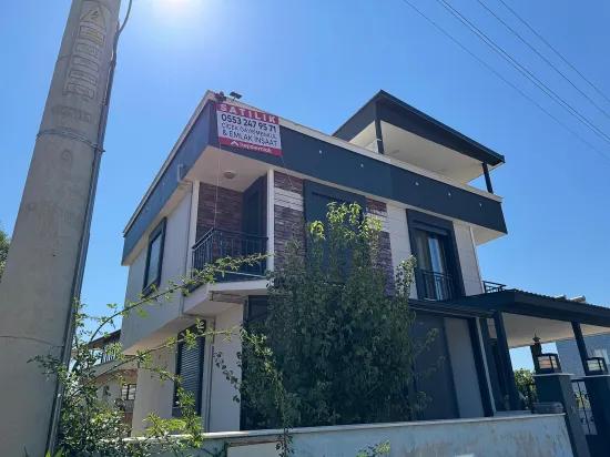İzmir Seferihisar Atatürk Viertel In Baracken Voll Möbliertes 2+1 Villa Zum Verkauf