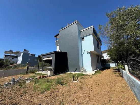 İzmir Seferihisar Atatürk Viertel In Baracken Voll Möbliertes 2+1 Villa Zum Verkauf