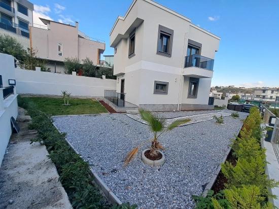 3+1 Villa Zum Verkauf In Izmir Seferihisar Akarca