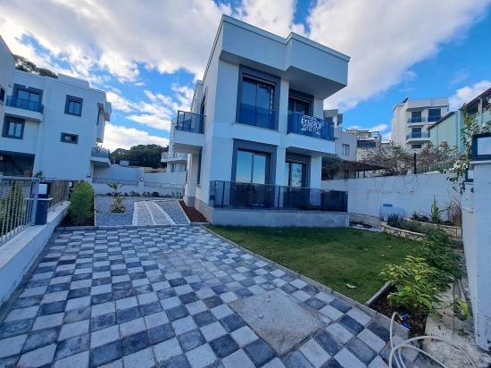 3+1 Villa Zum Verkauf In Izmir Seferihisar Akarca
