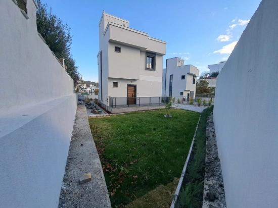 3+1 Villa Zum Verkauf In Izmir Seferihisar Akarca