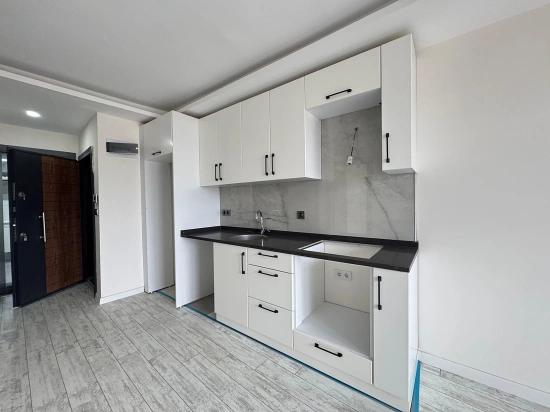 Izmir Seferihisar Ürkmez 1+1 Wohnung 70m Vom Meer Entfernt