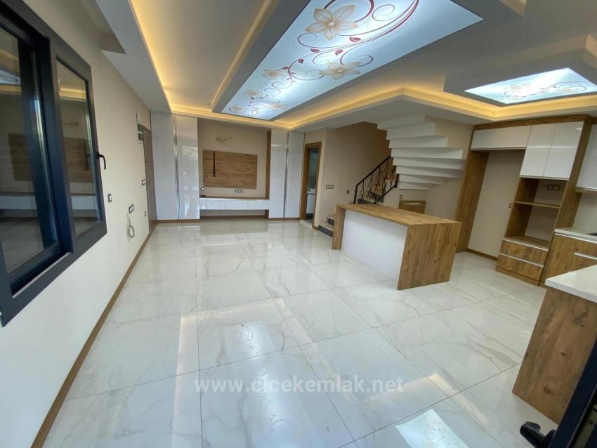 3+1 Villa For Sale In Seferihisar City Center, Izmir