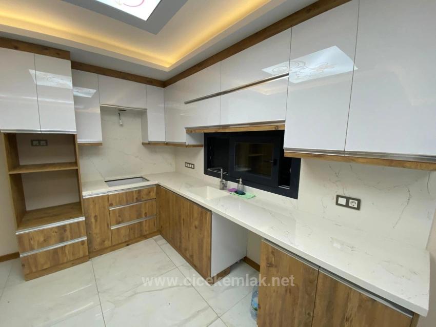 3+1 Villa For Sale In Seferihisar City Center, Izmir