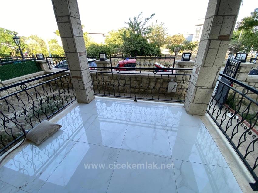 3+1 Villa For Sale In Seferihisar City Center, Izmir