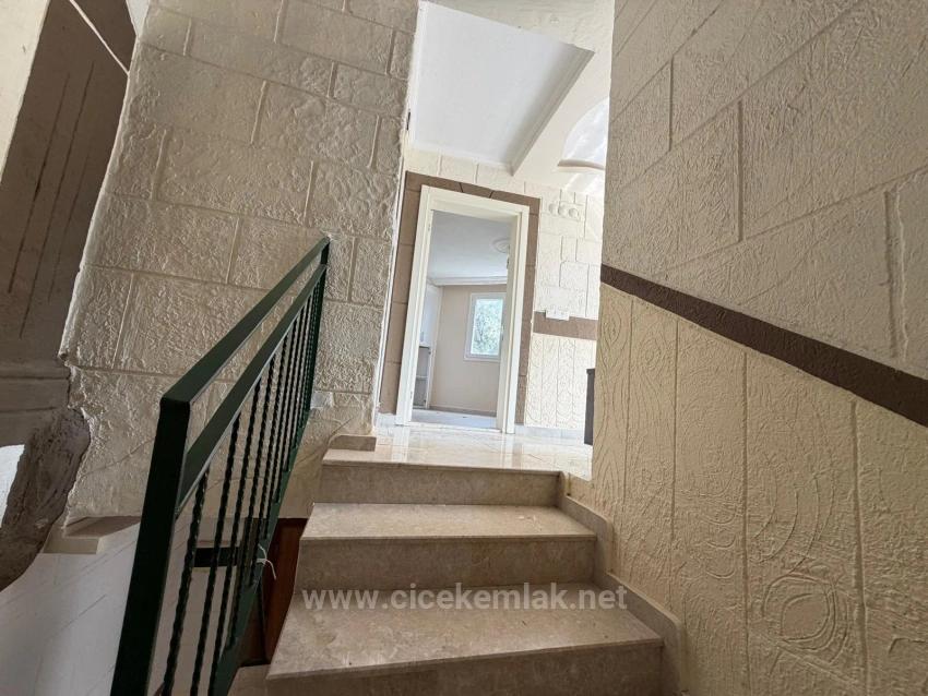 3+1 Triplex Apartment For Sale In Özdere, Menderes, İzmir