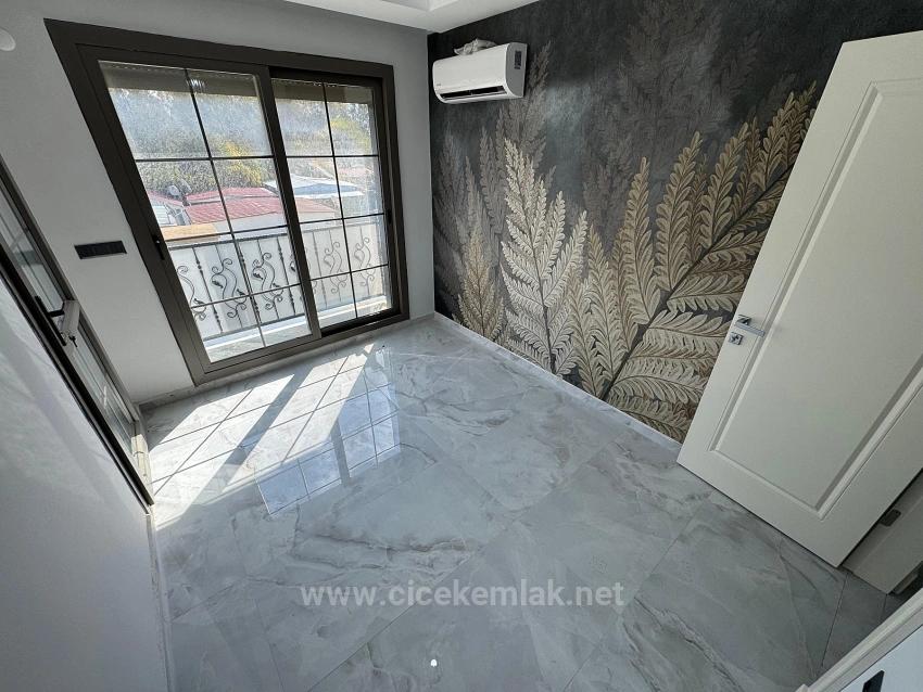 3+1 Villa For Sale In İzmir Seferihisar Ürkmez Center, Only 40 Meters To The Sea