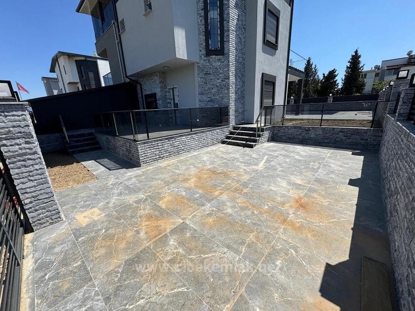 3+1 Villa With Pool For Sale In Doğanbey, Seferihisar, İzmir
