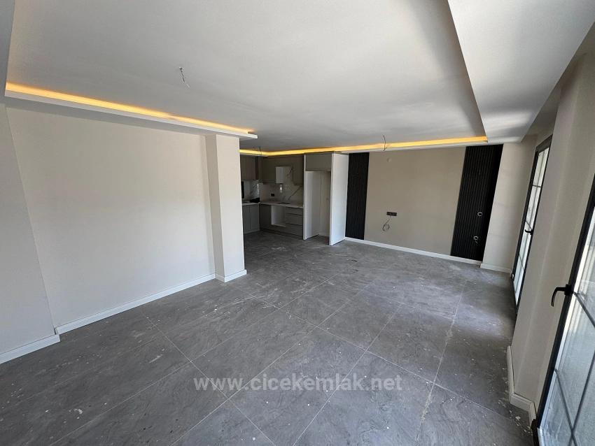 3+1 Villa With Pool For Sale In Doğanbey, Seferihisar, İzmir
