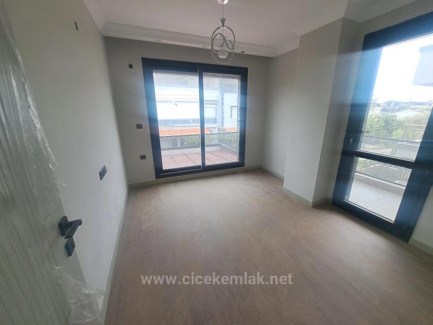 3+1 Villa For Sale In Doğanbey, Seferihisar, İzmir