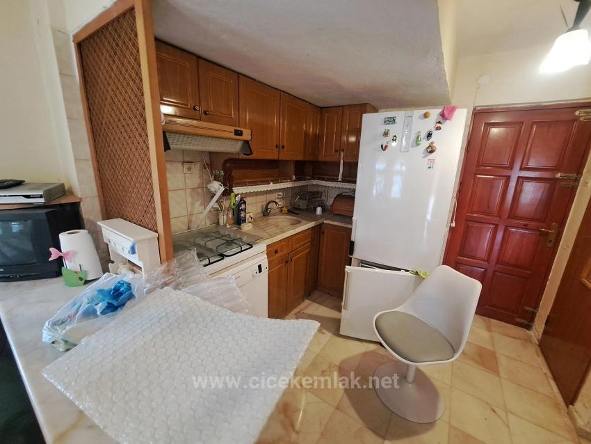 4+1 Villa For Sale In A Gated Community With Pool In Doğanbey, Seferihisar, İzmir