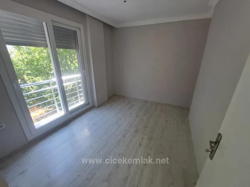 Izmir Seferihisar Ürkmez Centre For Sale 2+1 Flat