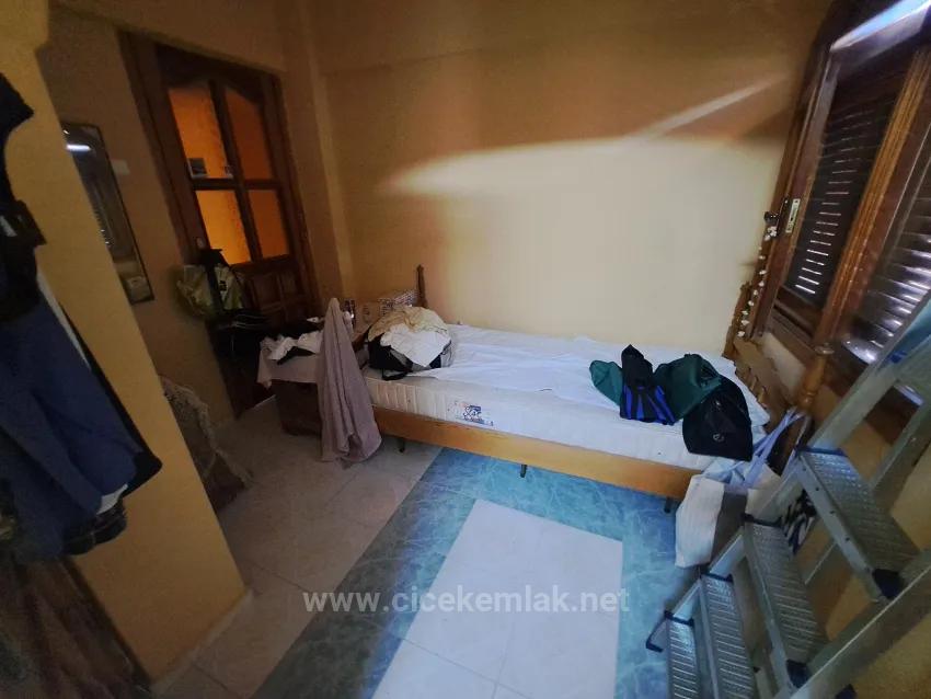 İzmir Seferihisar Ürkmez'de Sea 20 Metre Distance At Satılık 5+1 Villa Becomes: İzmir Seferihisar Ürkmez In İzmir At 20 Metre Distance To The Sea For Sale 5+1 Villa, Thus: İzmir Seferihisar Ürkmez'de Is 