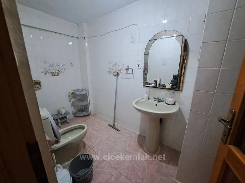 İzmir Seferihisar Ürkmez'de Sea 20 Metre Distance At Satılık 5+1 Villa Becomes: İzmir Seferihisar Ürkmez In İzmir At 20 Metre Distance To The Sea For Sale 5+1 Villa, Thus: İzmir Seferihisar Ürkmez'de Is 