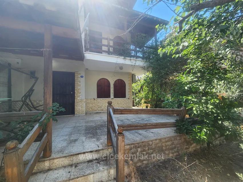 3+1 Bedroom Villa For Sale in Cumhuriyet Nbh. Seferihisar Doğanbey - 270 m²
